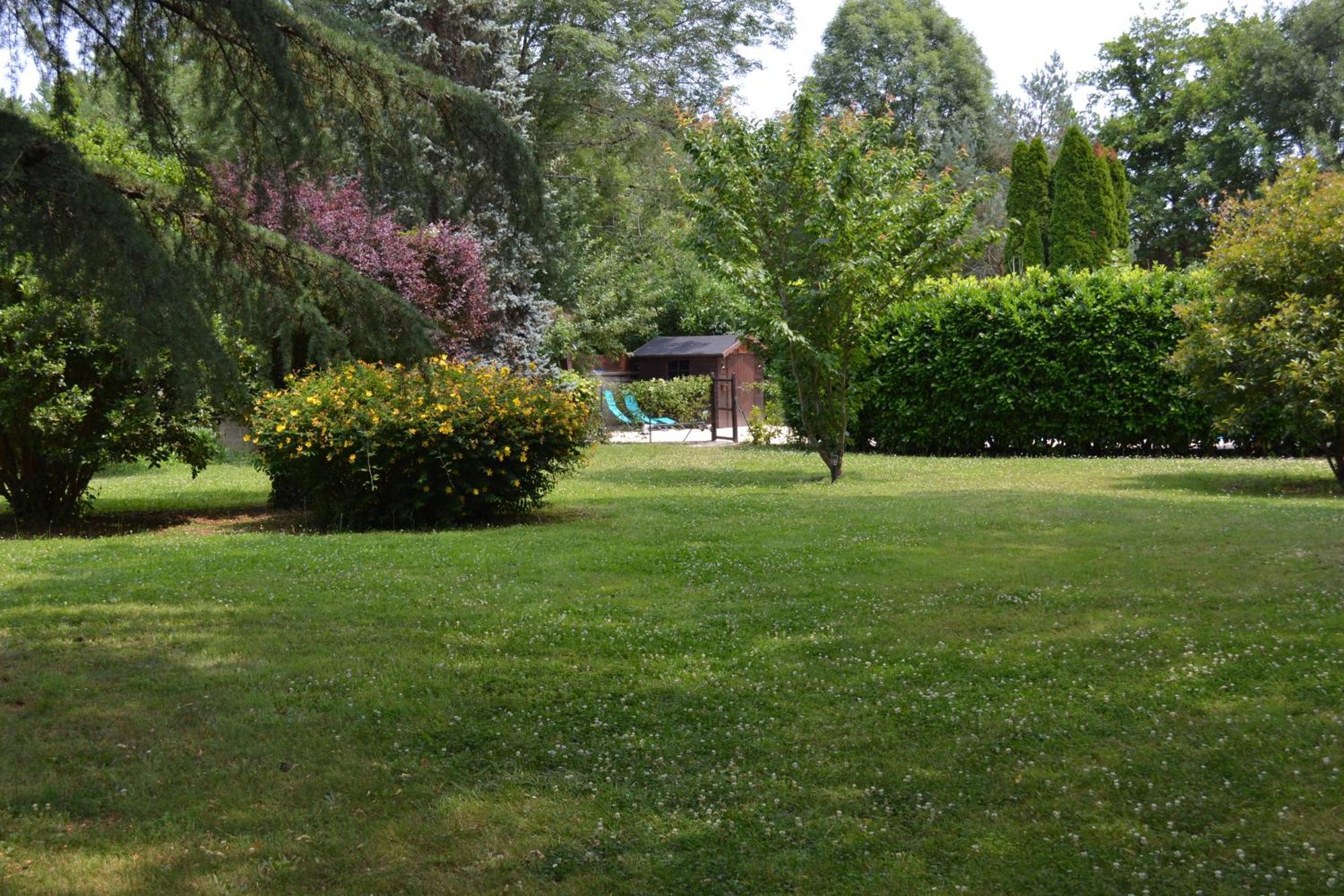 Les Bruyeres B&B Montbron Εξωτερικό φωτογραφία