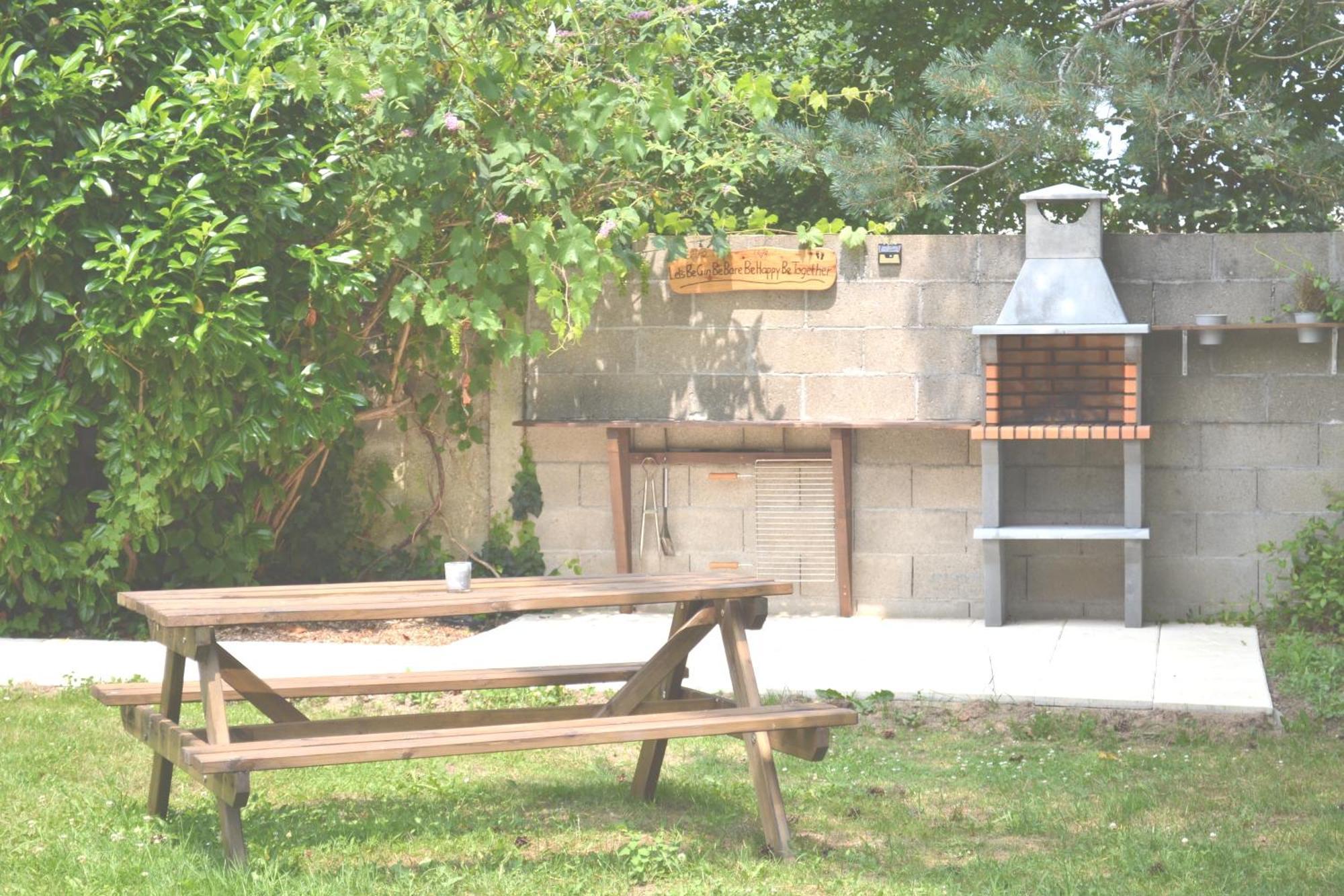 Les Bruyeres B&B Montbron Εξωτερικό φωτογραφία